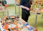 Turniiri ajal eksponeeris Raul Rõõmus vaid poolt oma meenekogust, jätkus sellestki, et avar ruum pilgeni täis saaks.