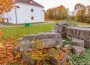 Jaak Soansi skulptuur, mis oli osa Eesti töörahva kommuuni auks püstitatud monumendist, vedeleb 2008. aastast Narva muuseumi kunstigalerii hoovis.