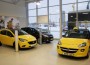 Tavapärase Škoda või Honda pildi asemel, mida võiks väga vabalt ka seekord kasutada, valisime artiklit illustreerima üllatuspronksi Opeli. Seda enam, et erkkollased autod autosalongis on noortepärased ja ka fotogeenilised.