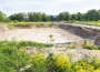 Jõhvi kontserdimaja naabrusesse rajatava pargikeskuse ehitamise ettevalmistustöödega tehti algust mullu juunis, kuid siis Allan Männi vahistamise tõttu tööd seiskusid ja rohkem kui aasta jooksul pole ehitusplatsil enam midagi toimunud.