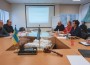 Volikogu esimeheks valitud Kalle Kekki (vasakult teine) ei söandanudki eile hõivata volikogu esimehele määratud keskset kohta.
